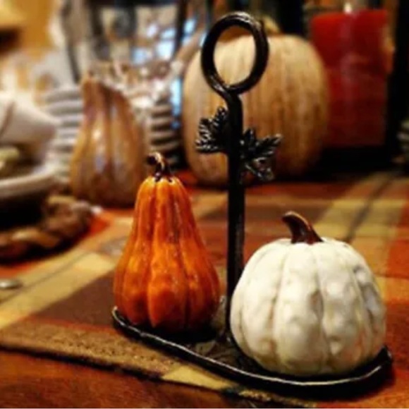 Pottery Barn Pumpkin Gourd Stoneware Salt & Pepper Shakers Sold Out! ๐๐ - Picture 2 of 2